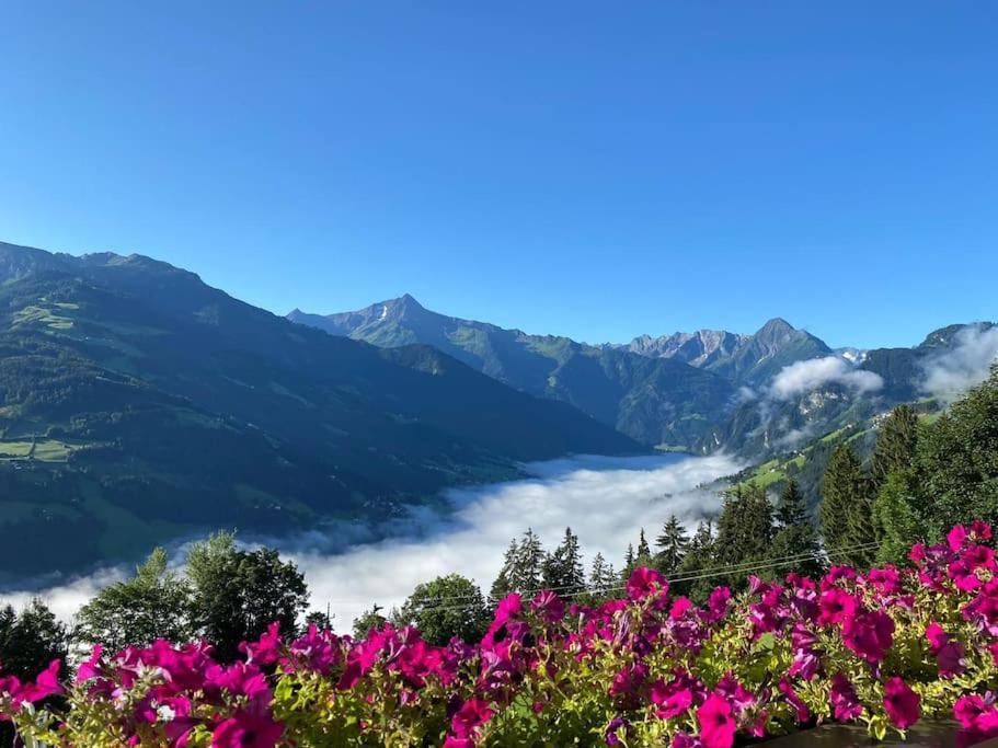 Ferienhaus Zillertal Panorama Blick Balkon Sauna Цельберг Экстерьер фото