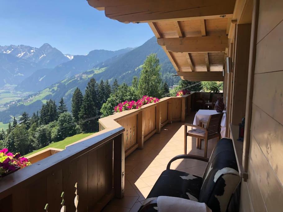 Ferienhaus Zillertal Panorama Blick Balkon Sauna Цельберг Экстерьер фото
