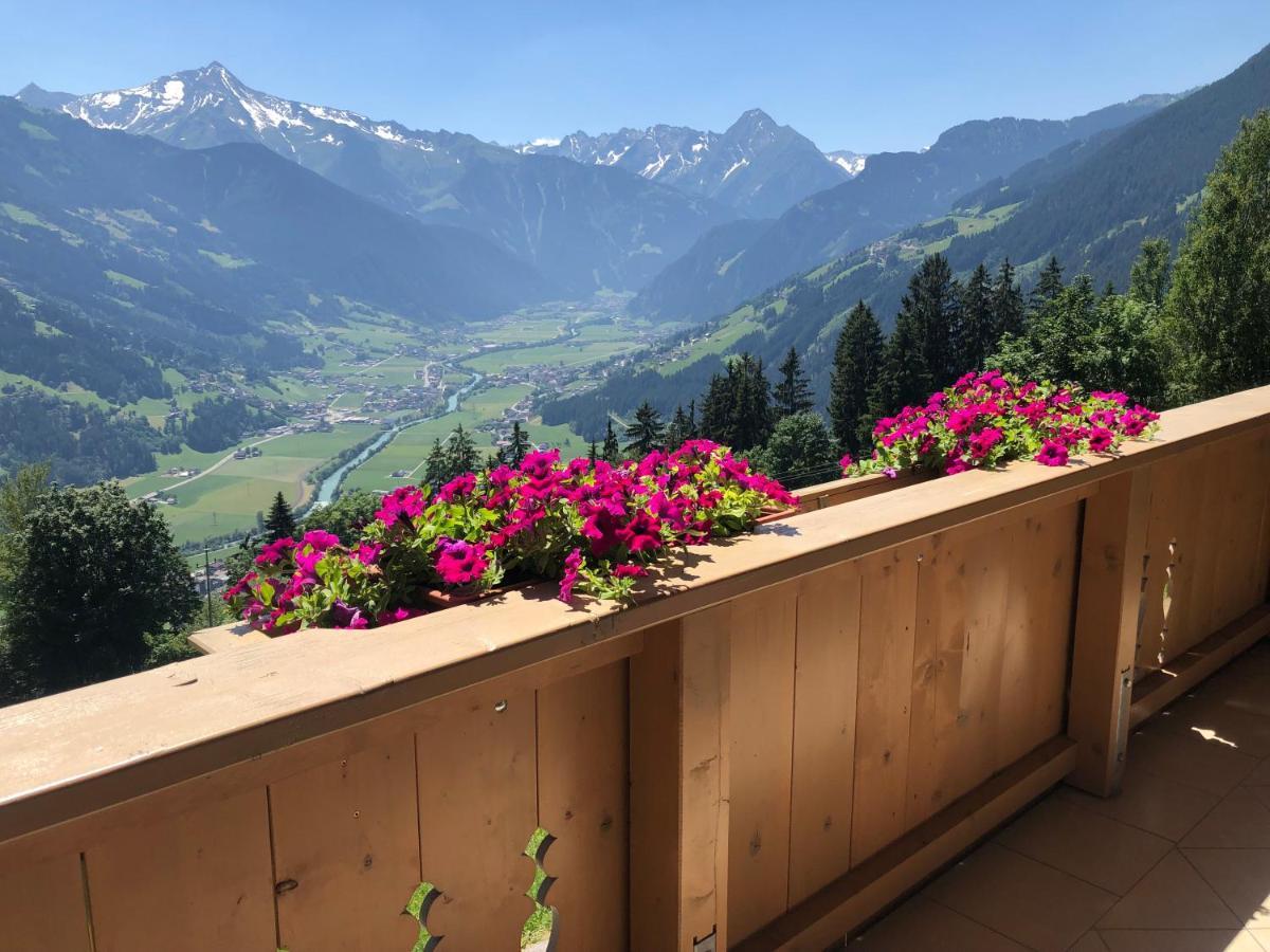 Ferienhaus Zillertal Panorama Blick Balkon Sauna Цельберг Экстерьер фото