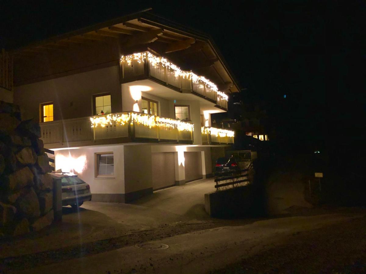 Ferienhaus Zillertal Panorama Blick Balkon Sauna Цельберг Экстерьер фото