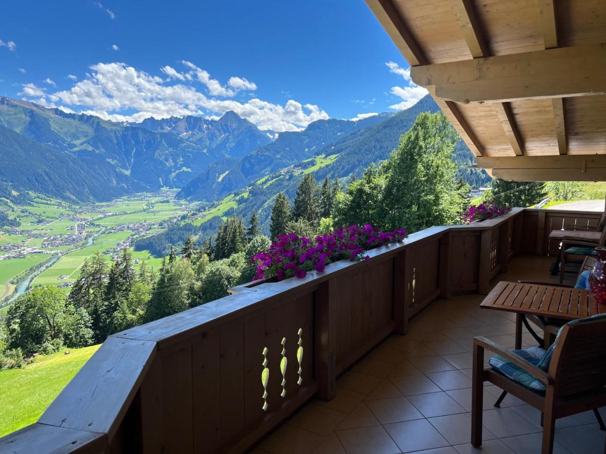 Ferienhaus Zillertal Panorama Blick Balkon Sauna Цельберг Экстерьер фото