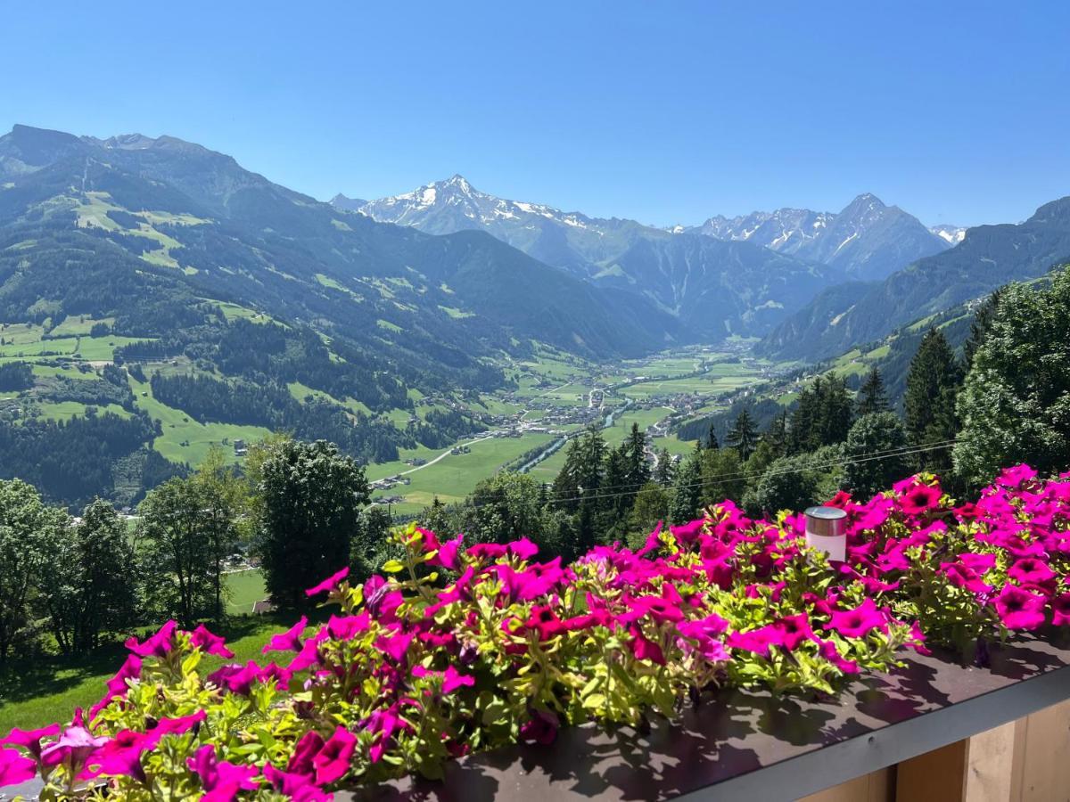 Ferienhaus Zillertal Panorama Blick Balkon Sauna Цельберг Экстерьер фото