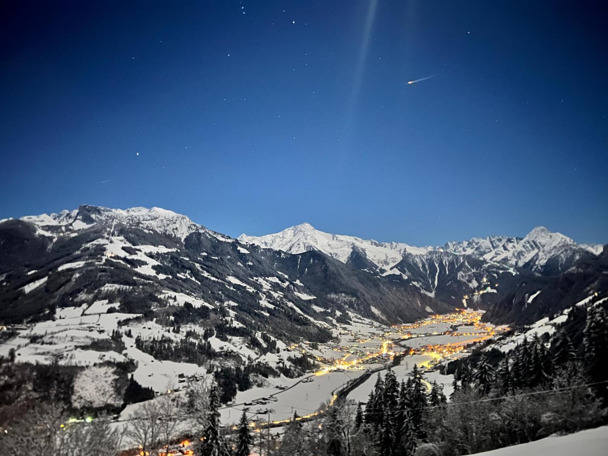 Ferienhaus Zillertal Panorama Blick Balkon Sauna Цельберг Экстерьер фото