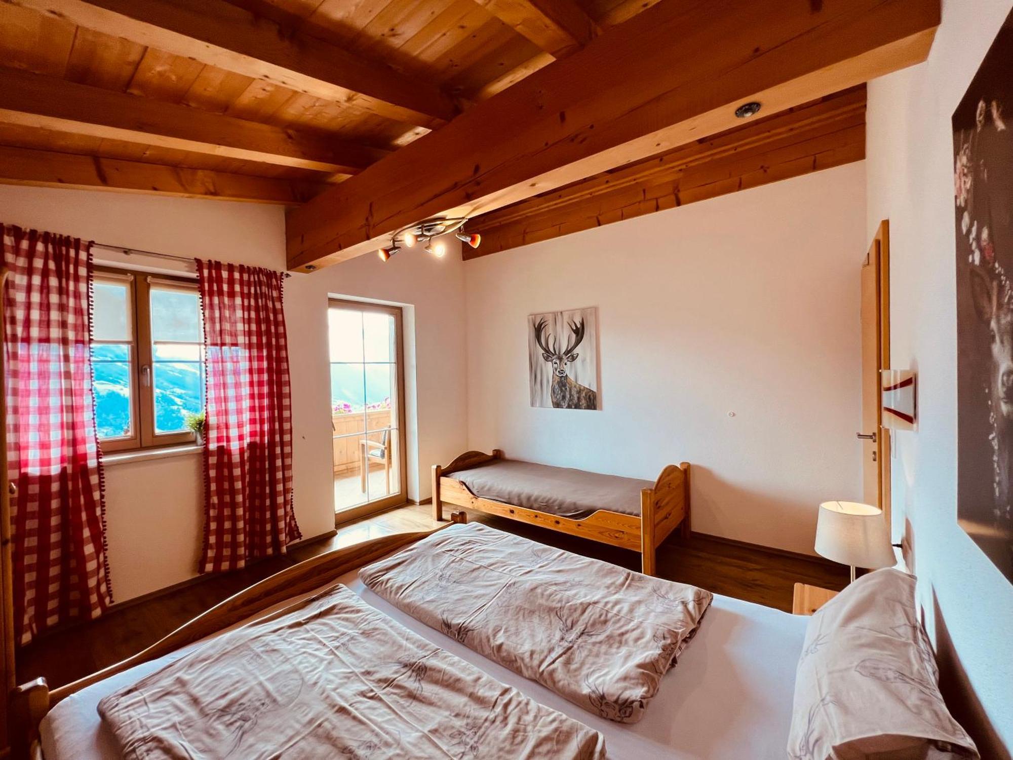 Ferienhaus Zillertal Panorama Blick Balkon Sauna Цельберг Экстерьер фото